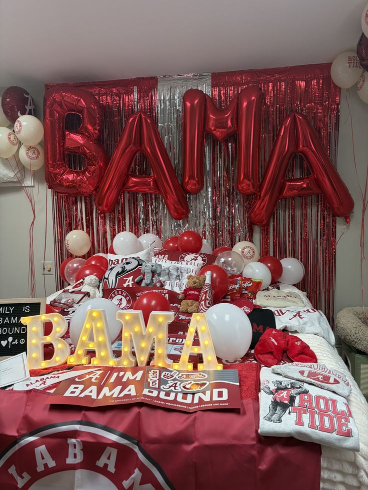Alabama Crimson Tide bed party setup