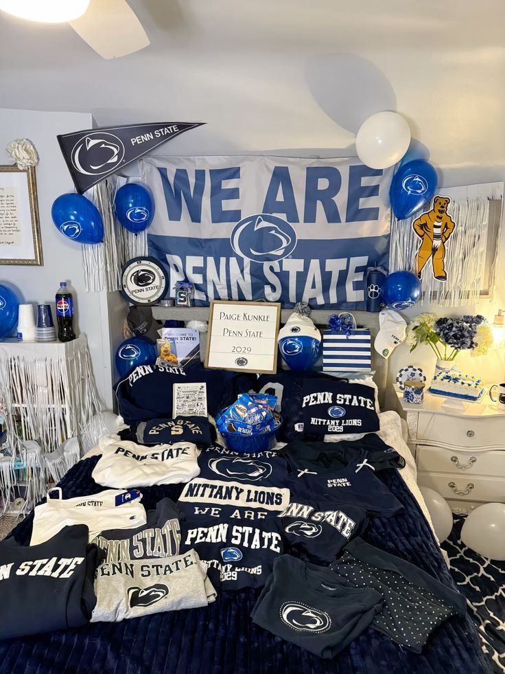 Penn State bed party with navy blue decorations