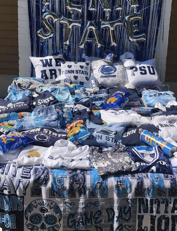 Penn State Nittany Lions bed party setup