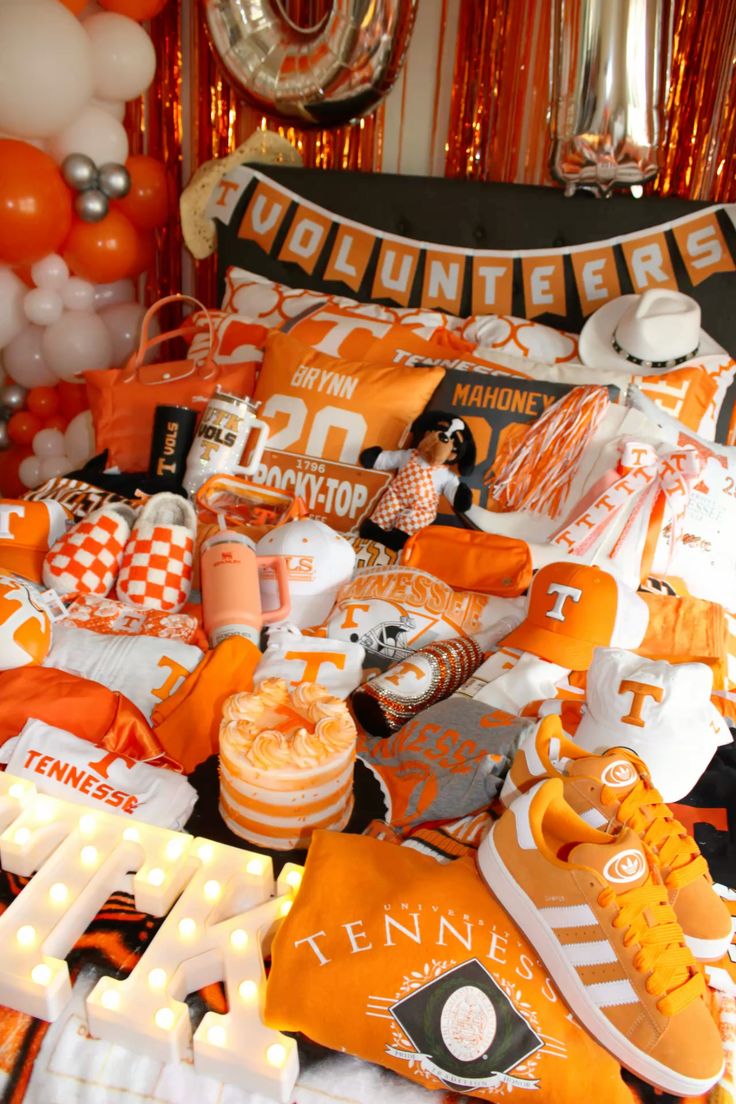 Tennessee Vols bed party showcase