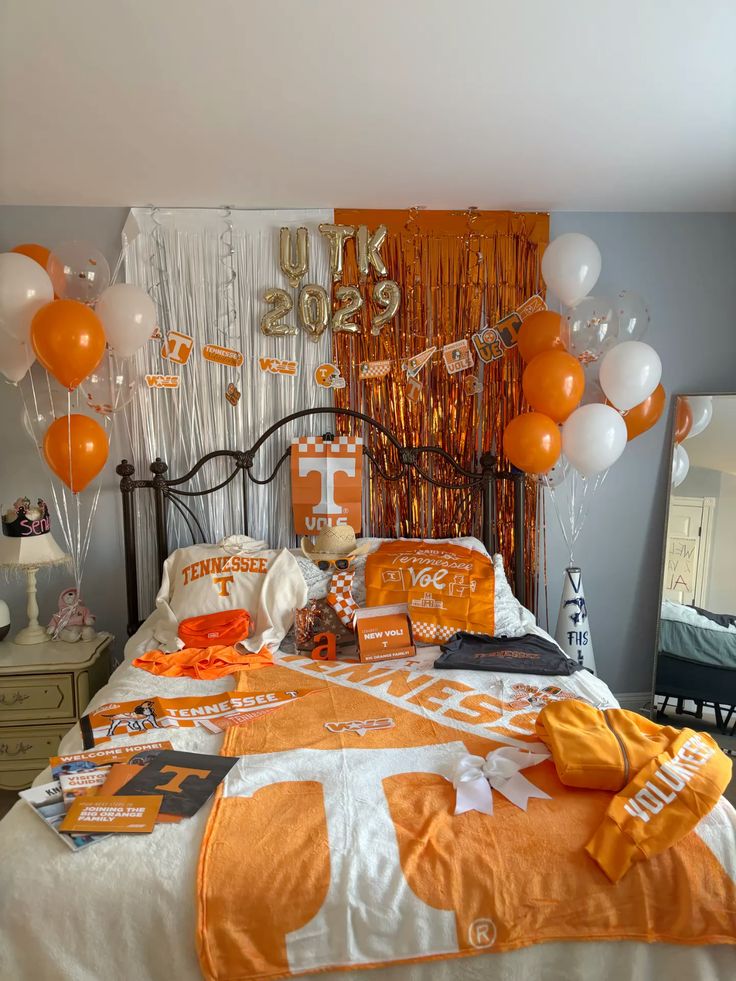 UT Vols bed party with orange and white theme