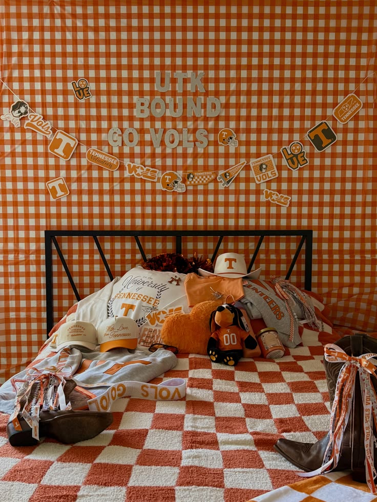 Tennessee Volunteers bed party celebration
