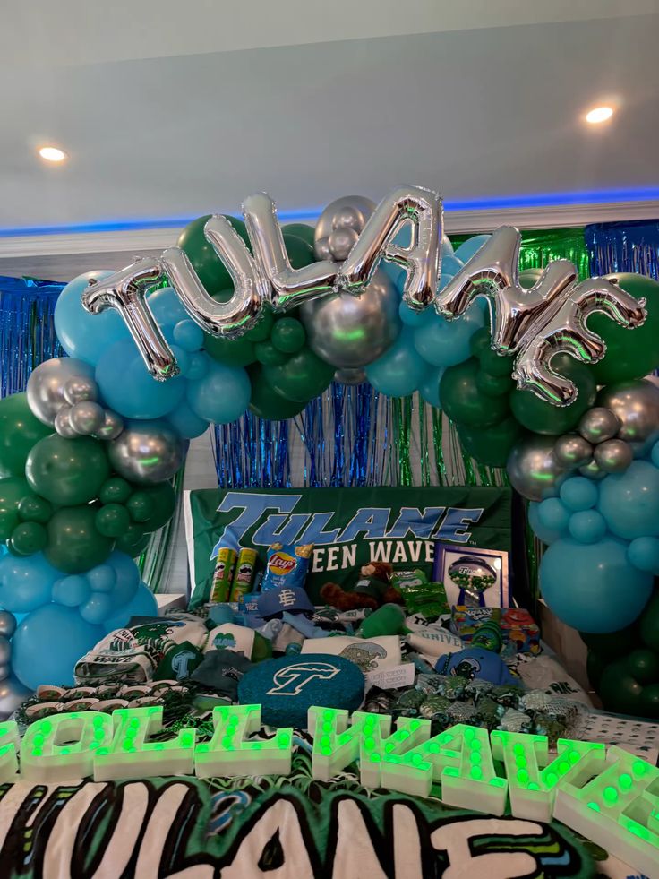 Tulane Green Wave bed party setup