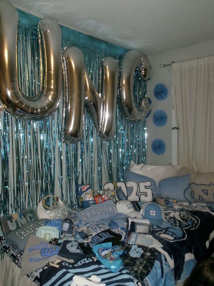 UNC Tar Heels bed party setup