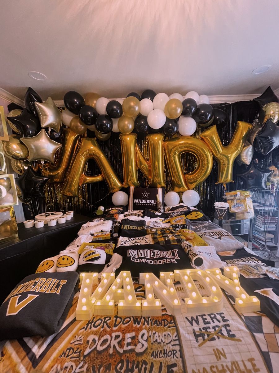 Vanderbilt Commodores bed party with black and gold decorations